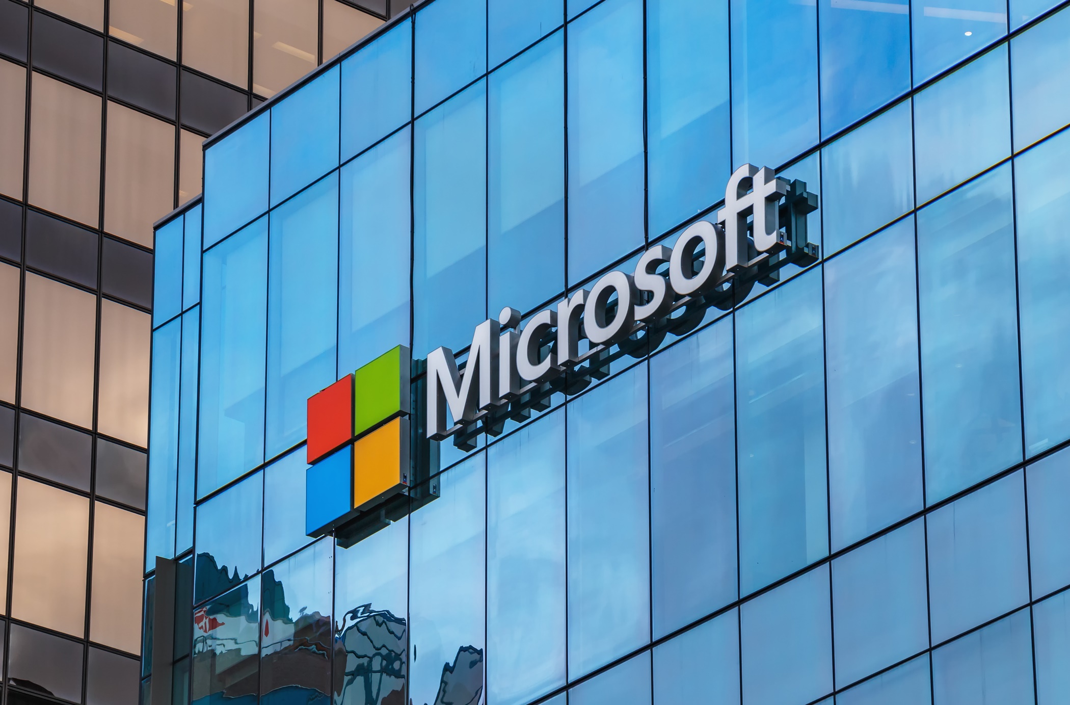 Microsoft in Talks to Invest $10 Billion in OpenAI 
